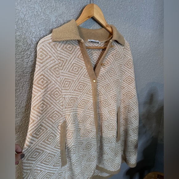 Vintage Geometric Cape Cream Tan Boho Cottagecore Retro Lagenlook - Picture 1 of 9